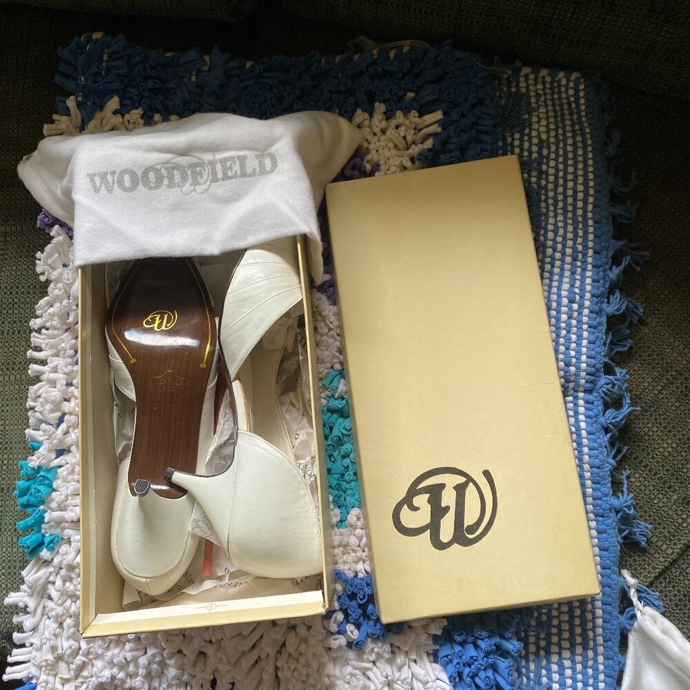Woodfield woman shoes white size 8m